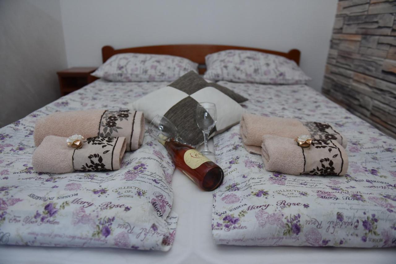 Apartmani Jokic ซลาตีบอร์ ภายนอก รูปภาพ