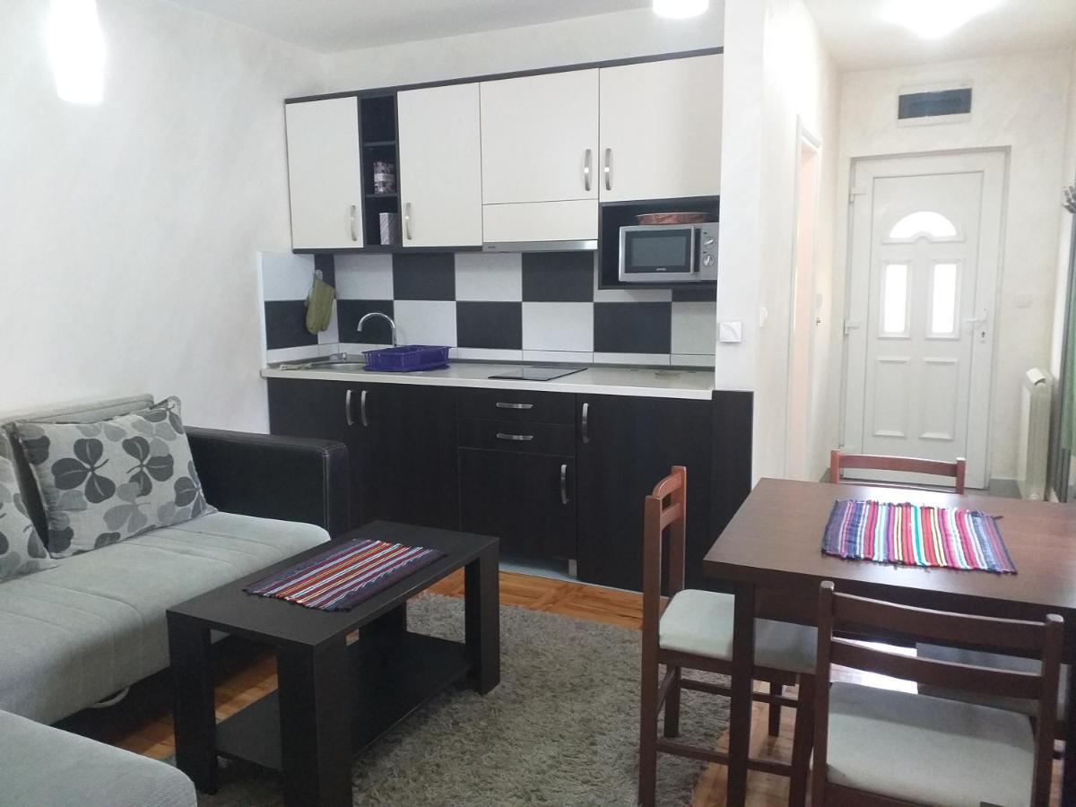Apartmani Jokic ซลาตีบอร์ ภายนอก รูปภาพ