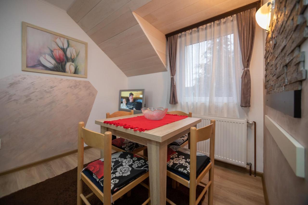 Apartmani Jokic ซลาตีบอร์ ภายนอก รูปภาพ