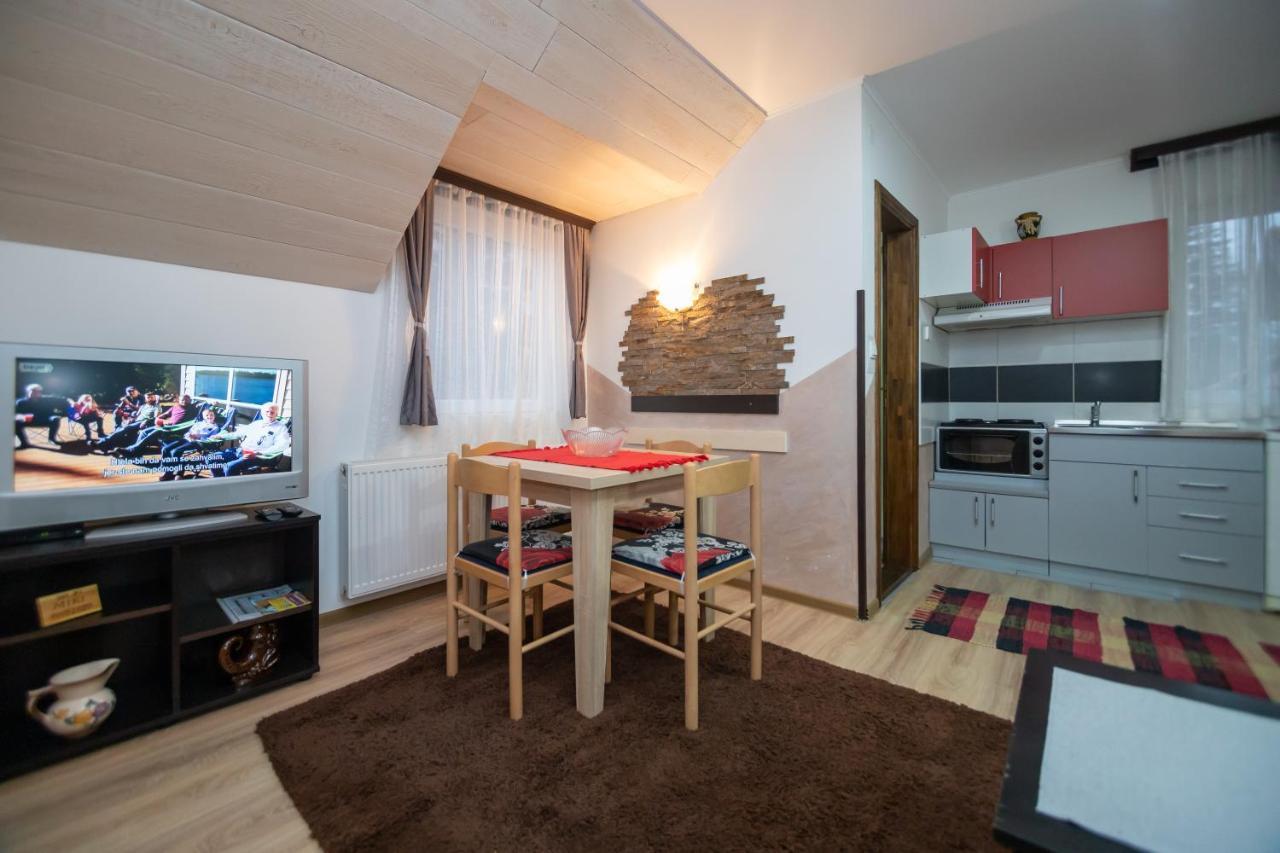 Apartmani Jokic ซลาตีบอร์ ภายนอก รูปภาพ