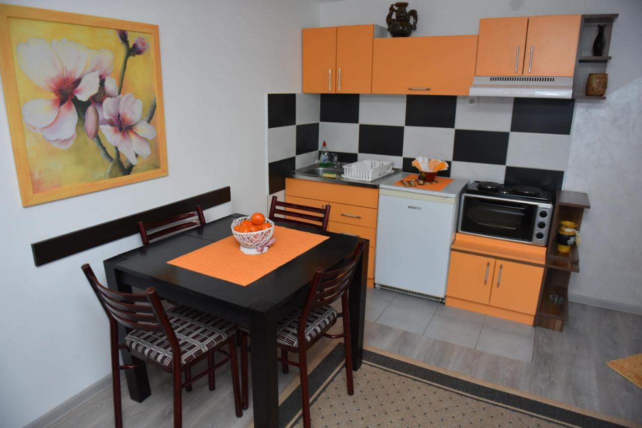 Apartmani Jokic ซลาตีบอร์ ภายนอก รูปภาพ