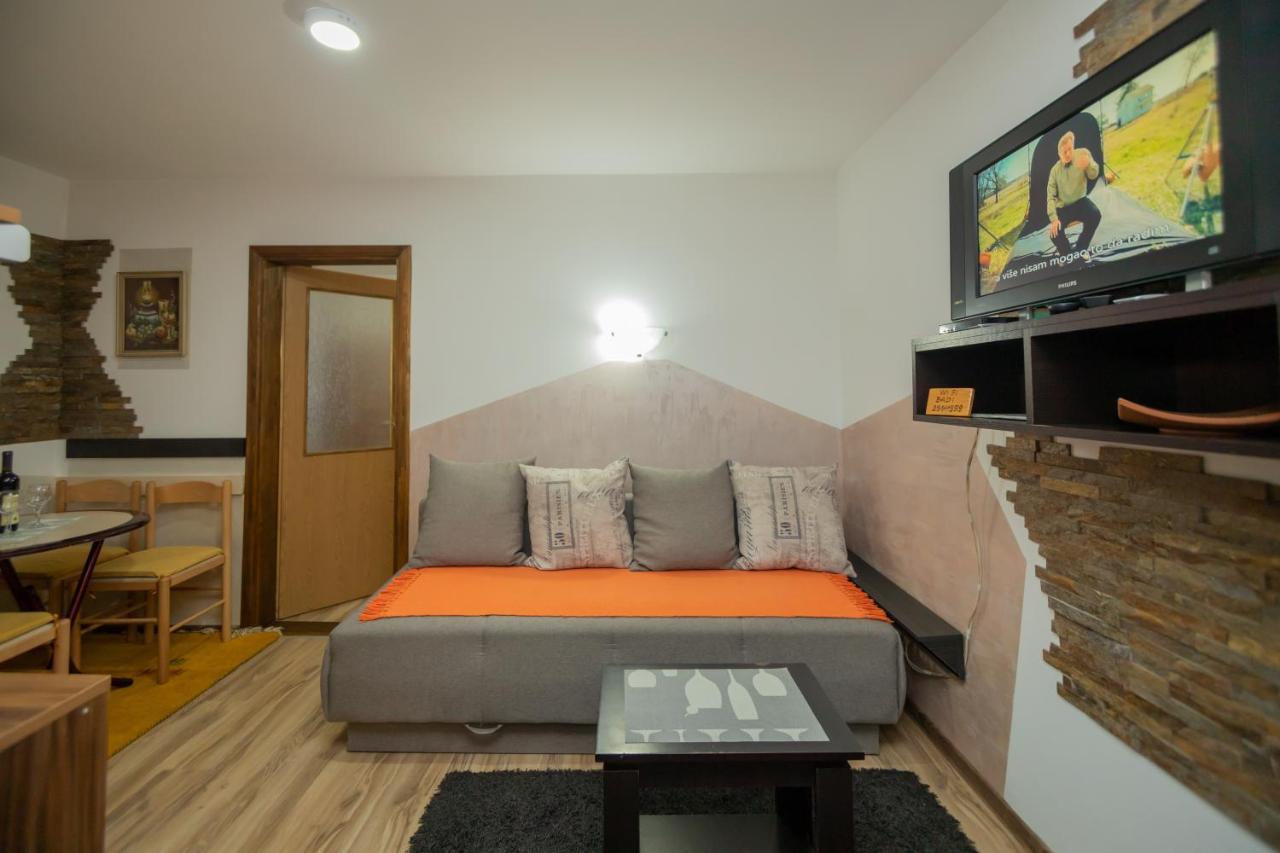 Apartmani Jokic ซลาตีบอร์ ภายนอก รูปภาพ