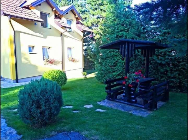 Apartmani Jokic ซลาตีบอร์ ภายนอก รูปภาพ